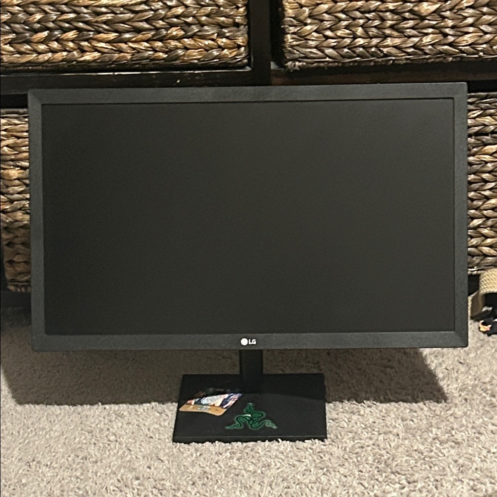 LG Matte Black Computer Monitor great condition working with cord